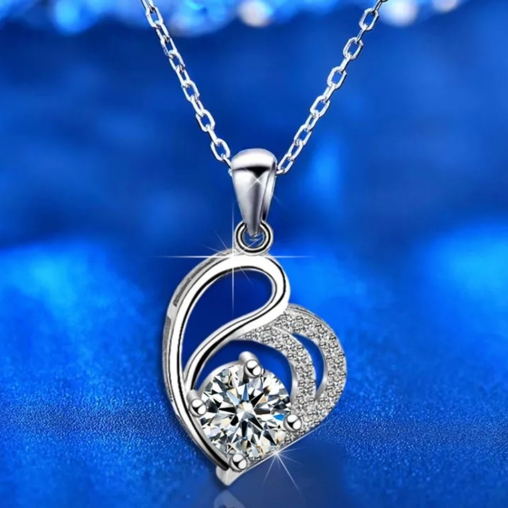 Heart Shaped Pendant Necklace With Cubic Zirconia Heart Shaped Pendant Necklace With Cubic Zirconia